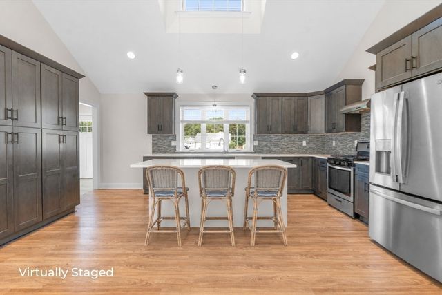 7 Maxwell Lane, Sandwich, MA 02563