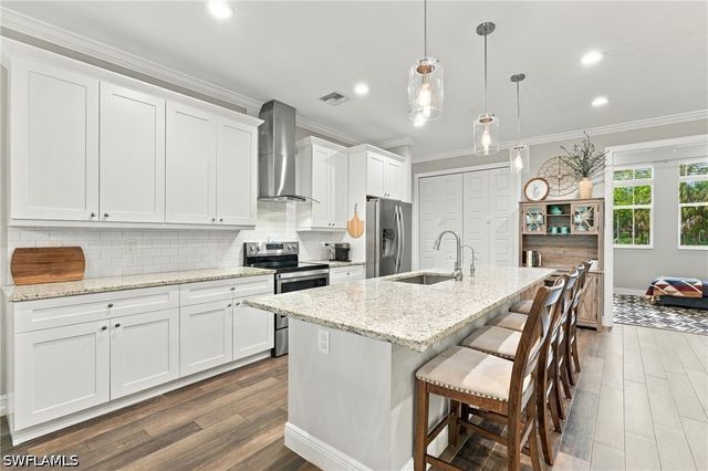 1264 14th AVE NE, Naples, FL 34120