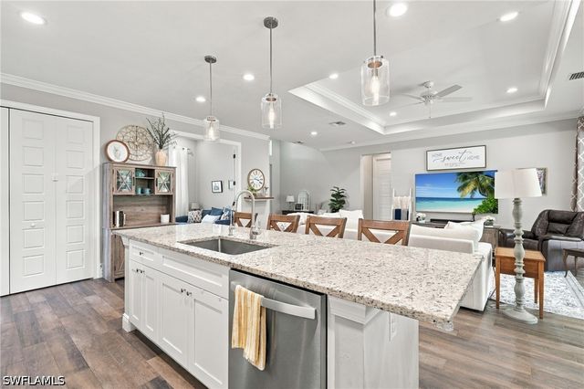 1264 14th AVE NE, Naples, FL 34120
