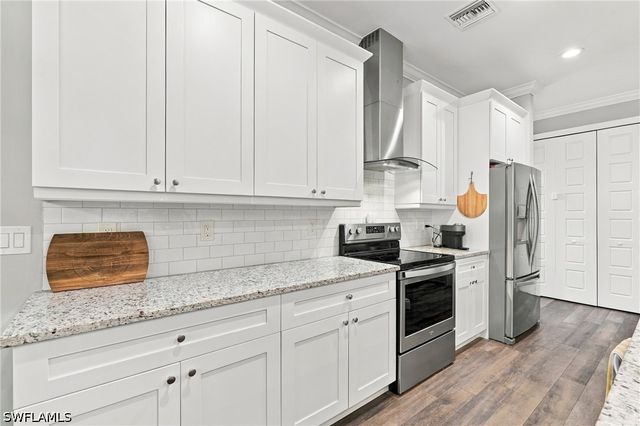 1264 14th AVE NE, Naples, FL 34120