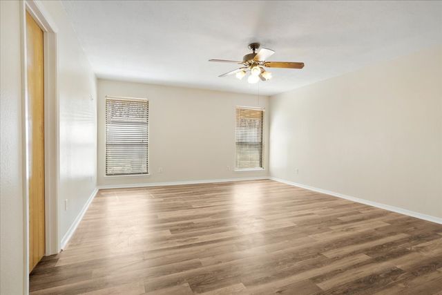 225 Red Oak Lane, Powderly, TX 75473