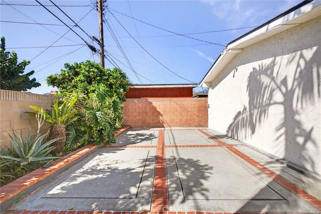 1626 E 15th, Santa Ana, CA 92701