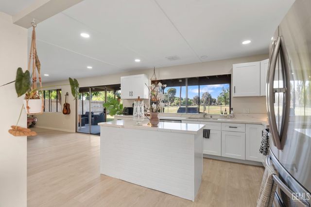 6612 Greensward Way, Bakersfield, CA 93309