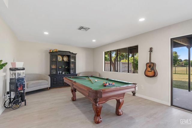 6612 Greensward Way, Bakersfield, CA 93309