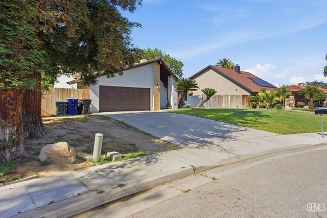 6612 Greensward Way, Bakersfield, CA 93309