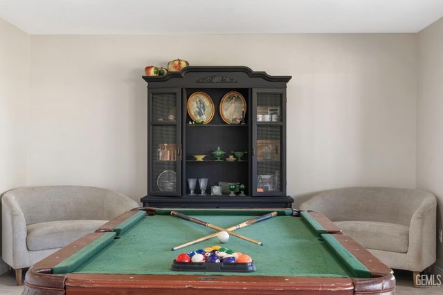 6612 Greensward Way, Bakersfield, CA 93309