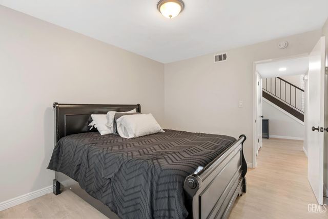 6612 Greensward Way, Bakersfield, CA 93309