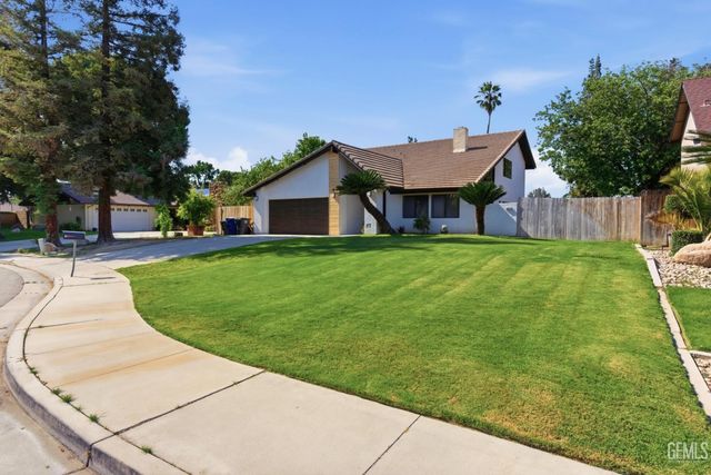 6612 Greensward Way, Bakersfield, CA 93309