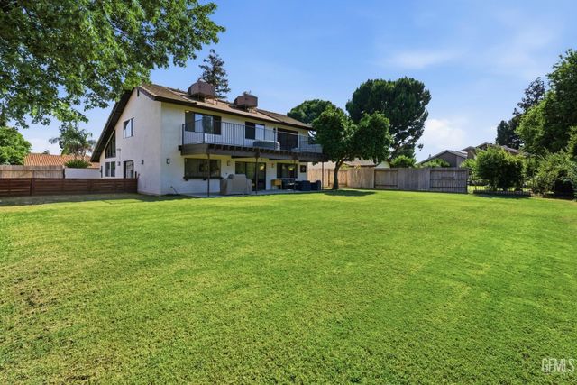 6612 Greensward Way, Bakersfield, CA 93309