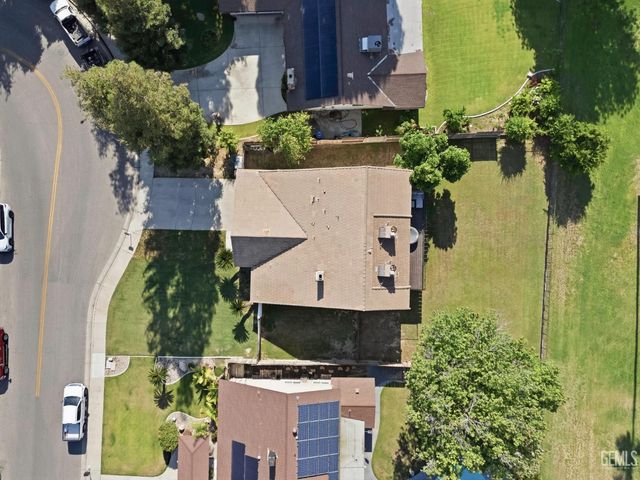 6612 Greensward Way, Bakersfield, CA 93309