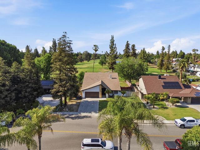 6612 Greensward Way, Bakersfield, CA 93309