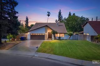 6612 Greensward Way, Bakersfield, CA 93309