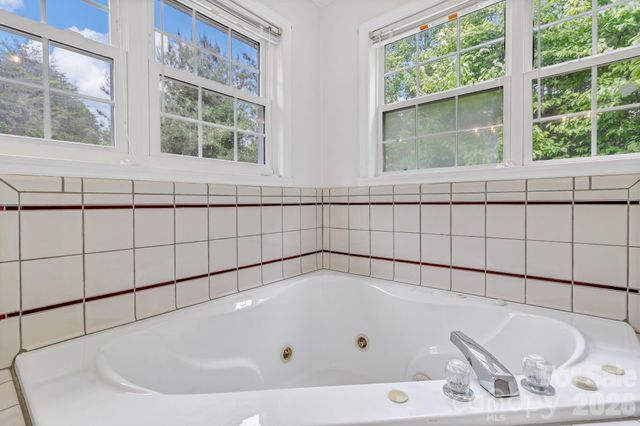 31 Trent Drive 48, Leicester, NC 28748