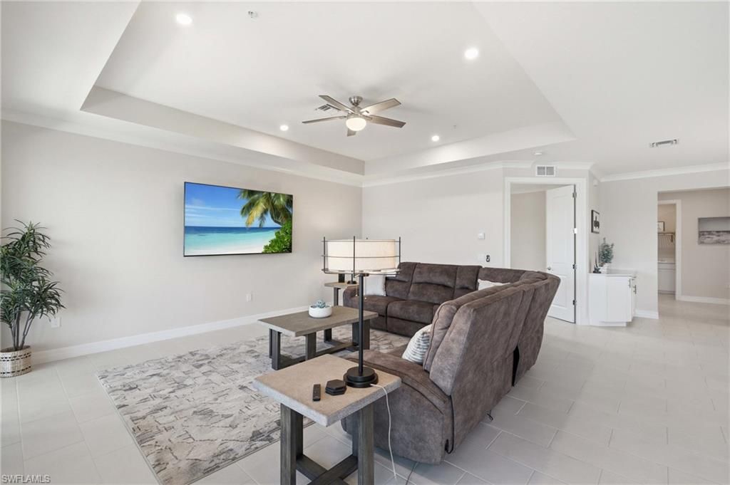 239 Indies DR E 202, NAPLES, FL 34114 — photo 5