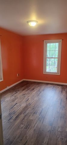 862 W Madison St, Pulaski, TN 38478