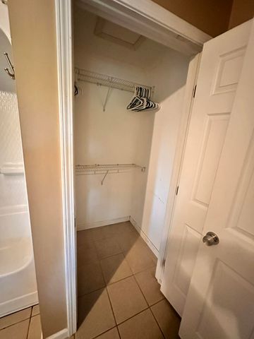 862 W Madison St, Pulaski, TN 38478