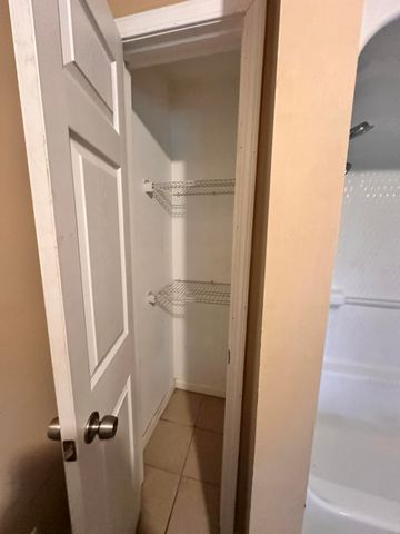 862 W Madison St, Pulaski, TN 38478
