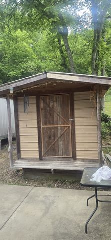 862 W Madison St, Pulaski, TN 38478