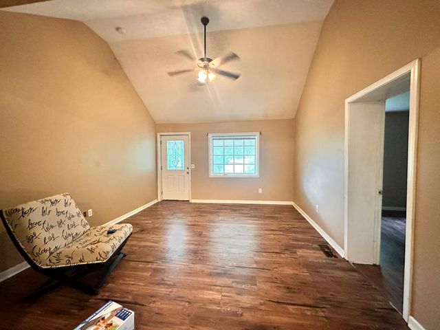 862 W Madison St, Pulaski, TN 38478