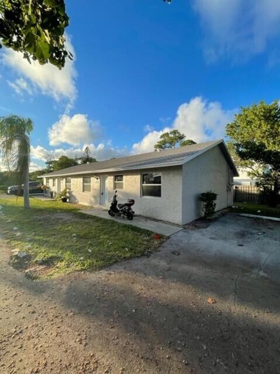 1420 Barton Road, Lake Worth Beach, FL 33460