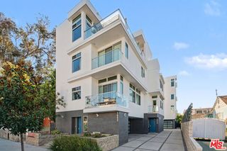 1951 1/2 Manning Avenue, Los Angeles, CA 90025