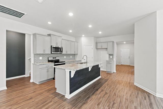 2924 Eckersley Dr, Murfreesboro, TN 37128