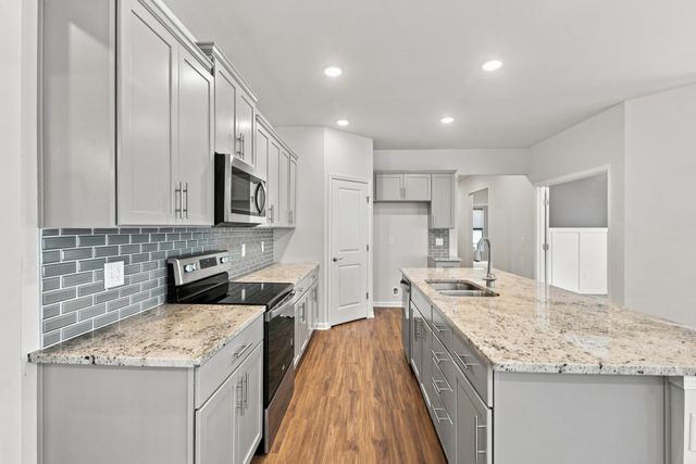2924 Eckersley Dr, Murfreesboro, TN 37128