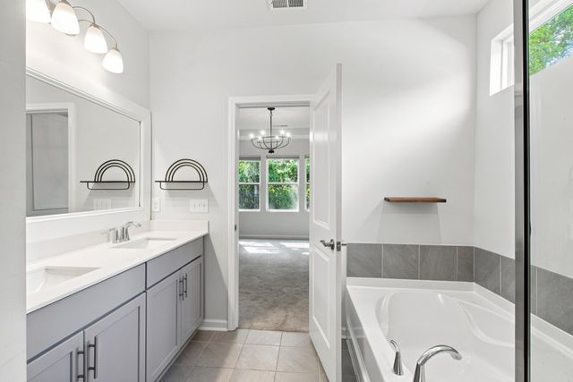 2924 Eckersley Dr, Murfreesboro, TN 37128