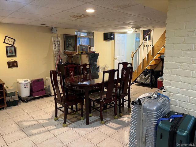 200-07 17 Avenue 1, Bayside, NY 11360