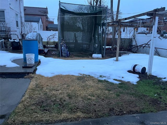 200-07 17 Avenue 1, Bayside, NY 11360