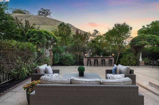 125 Mystic Pl, Alamo, CA 94507