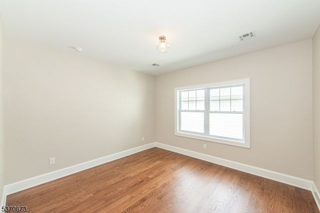 21 Maple Ave, Morris Plains Boro, NJ 07950