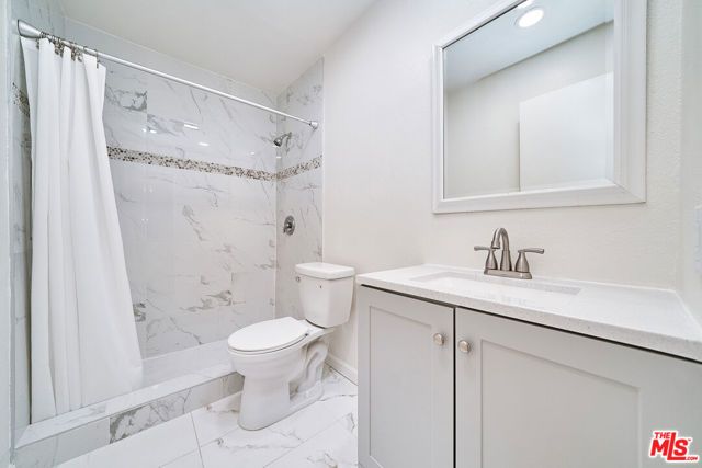 20234 Cantara Street 229, Winnetka (los Angeles), CA 91306