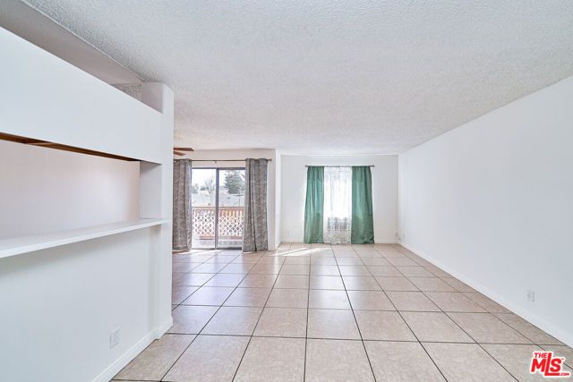 20234 Cantara Street 229, Winnetka (los Angeles), CA 91306