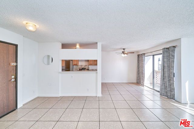 20234 Cantara Street 229, Winnetka (los Angeles), CA 91306
