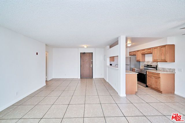 20234 Cantara Street 229, Winnetka (los Angeles), CA 91306