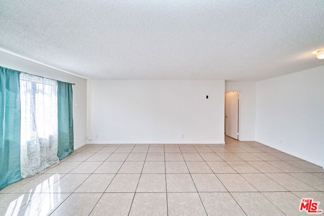 20234 Cantara Street 229, Winnetka (los Angeles), CA 91306