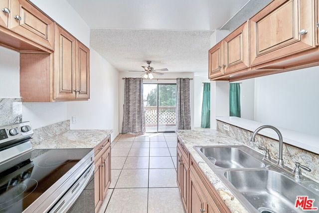 20234 Cantara Street 229, Winnetka (los Angeles), CA 91306