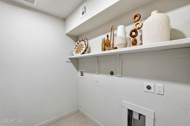 524 W HARMONT Drive, Phoenix, AZ 85021