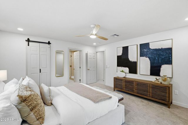 524 W HARMONT Drive, Phoenix, AZ 85021