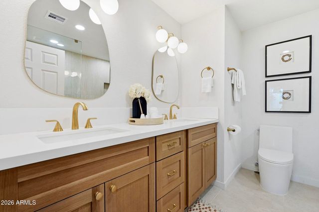 524 W HARMONT Drive, Phoenix, AZ 85021