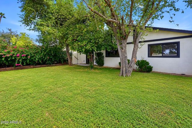 524 W HARMONT Drive, Phoenix, AZ 85021
