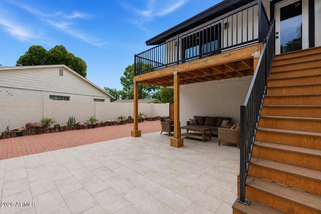 524 W HARMONT Drive, Phoenix, AZ 85021