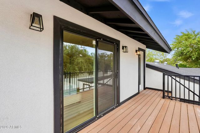 524 W HARMONT Drive, Phoenix, AZ 85021
