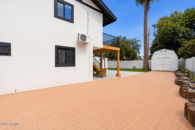 524 W HARMONT Drive, Phoenix, AZ 85021