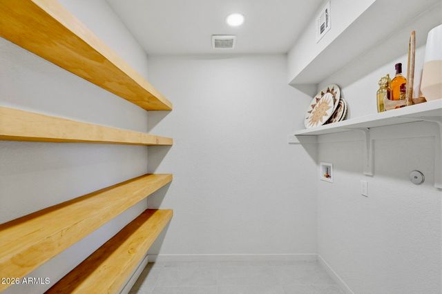 524 W HARMONT Drive, Phoenix, AZ 85021
