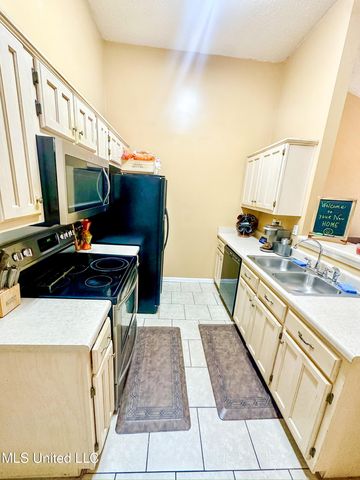 672 Grant Drive, Southaven, MS 38671
