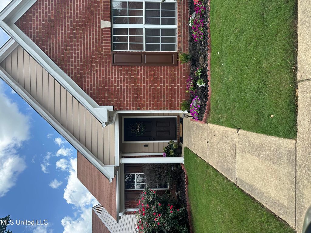 672 Grant Drive, Southaven, MS 38671