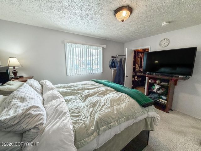 10132 Goose Berry Place, Anchorage, AK 99515