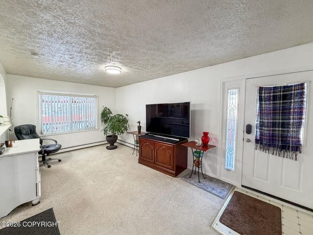 10132 Goose Berry Place, Anchorage, AK 99515